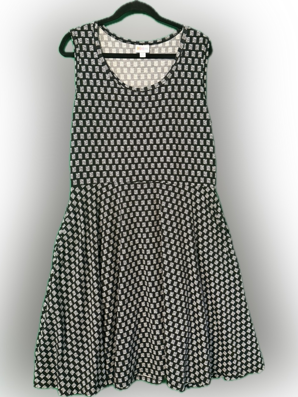LuLaRoe Black and White Geometric Sleeveless Fit-and-Flare Dress